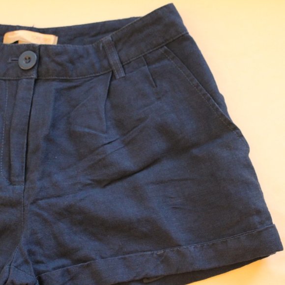 Forever 21 navy linen shorts - Picture 2 of 4